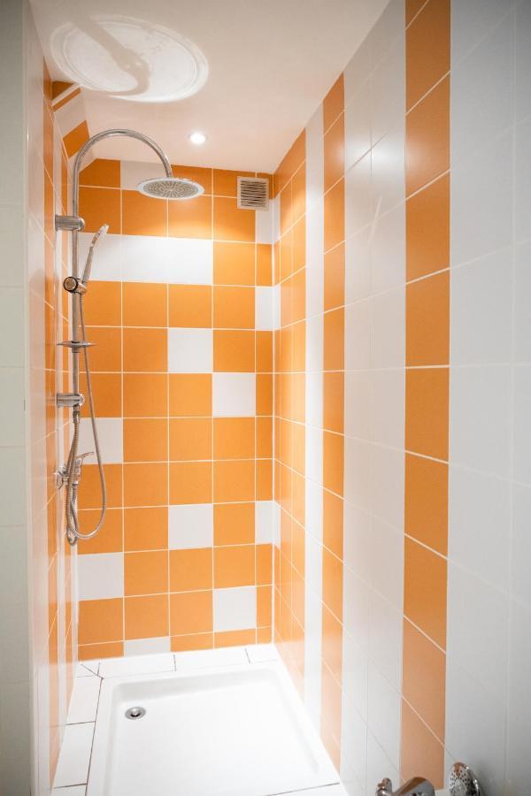 Colorzen - Confortable Lumineux Netflix - Appart Pezenas Centre Екстер'єр фото